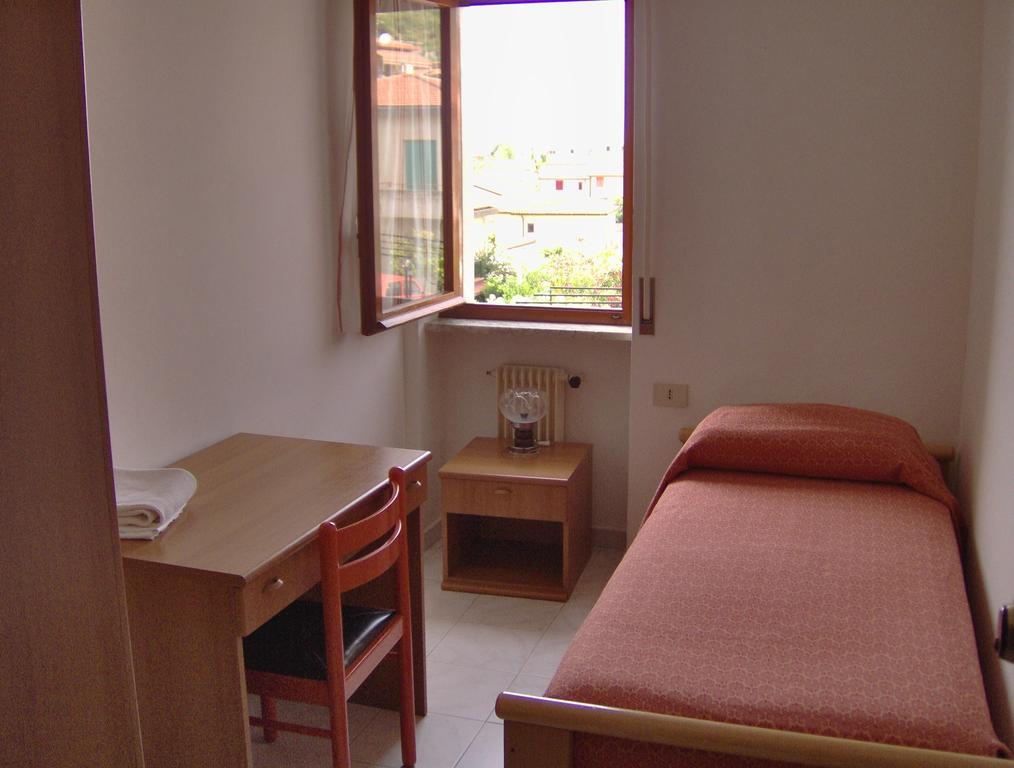 Hotel Svizzero Sangineto Oda fotoğraf